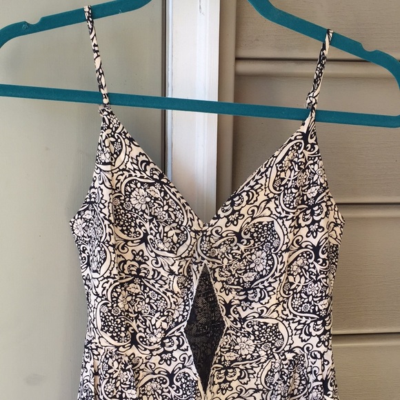 Lizard Thicket Tunic - Picture 2 of 6